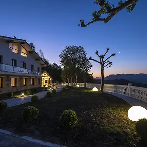 https://ixua-hotela.basquecountryhotels.org